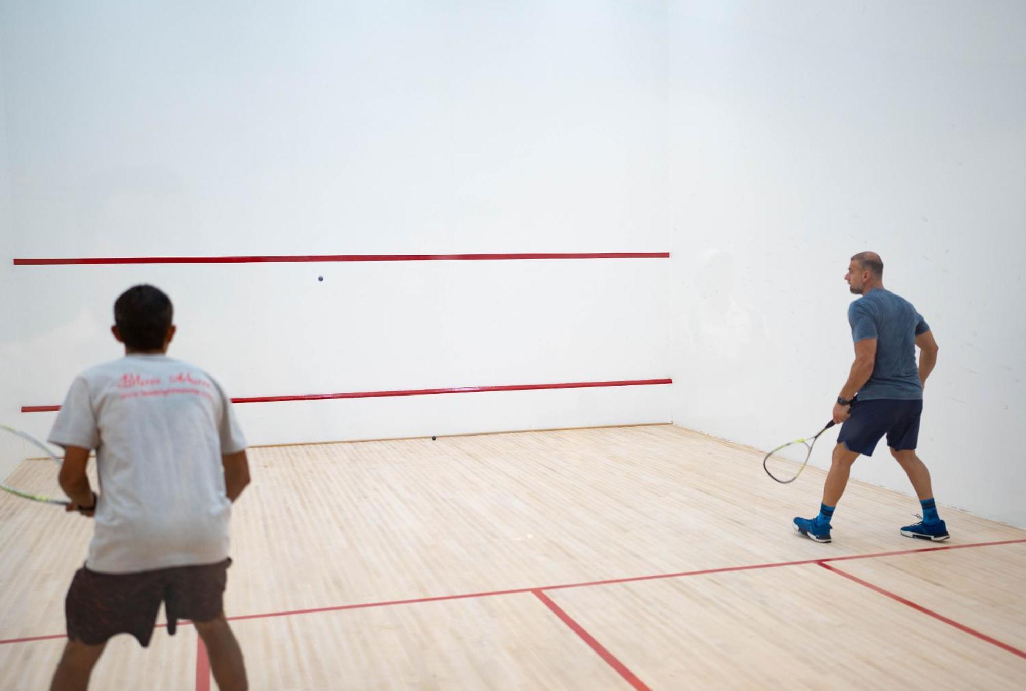 Beach Rotana - Abu Dhabi Exterior photo Squash players