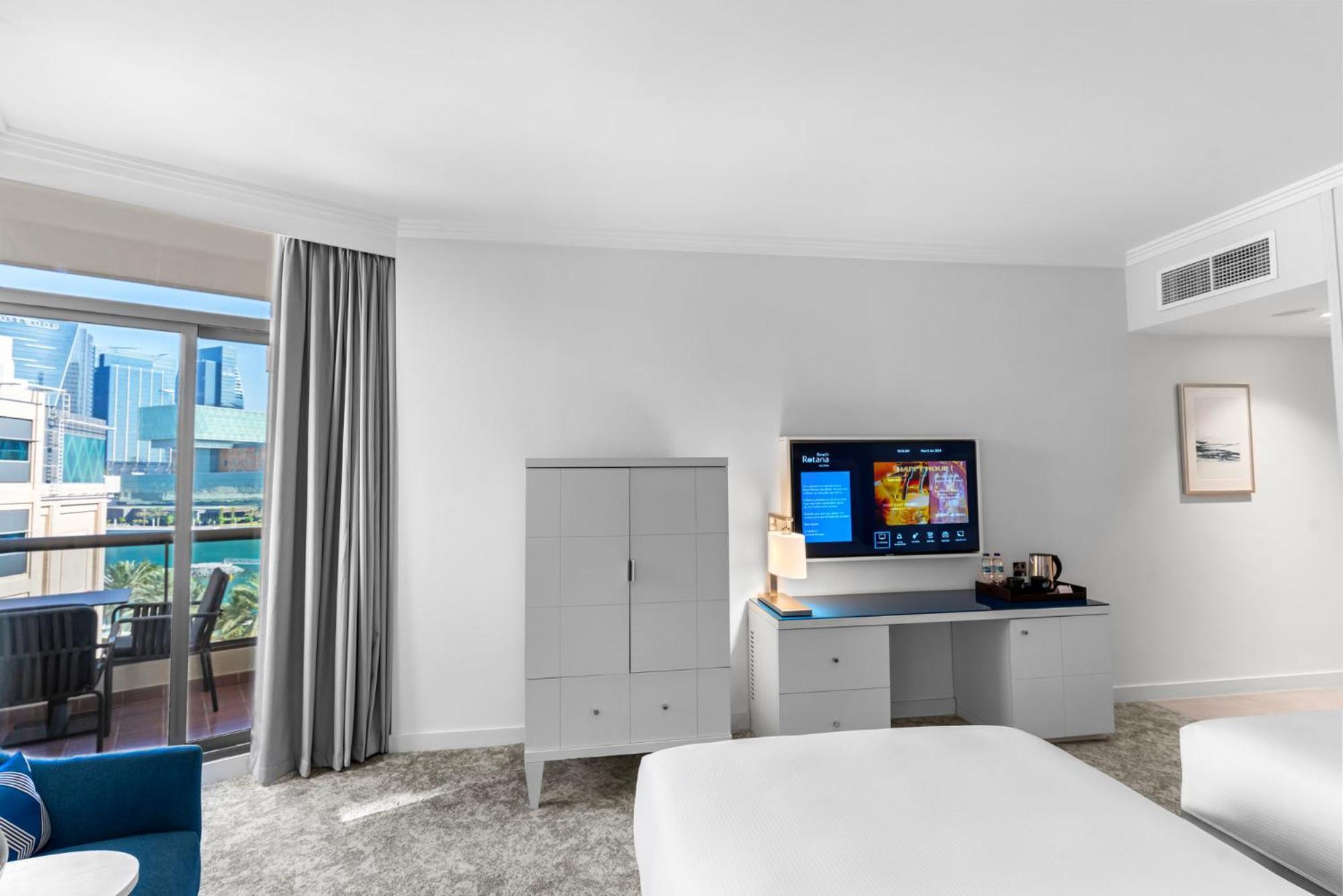 Beach Rotana - Abu Dhabi Exterior photo A guest room at the Hilton San Diego Bayfront