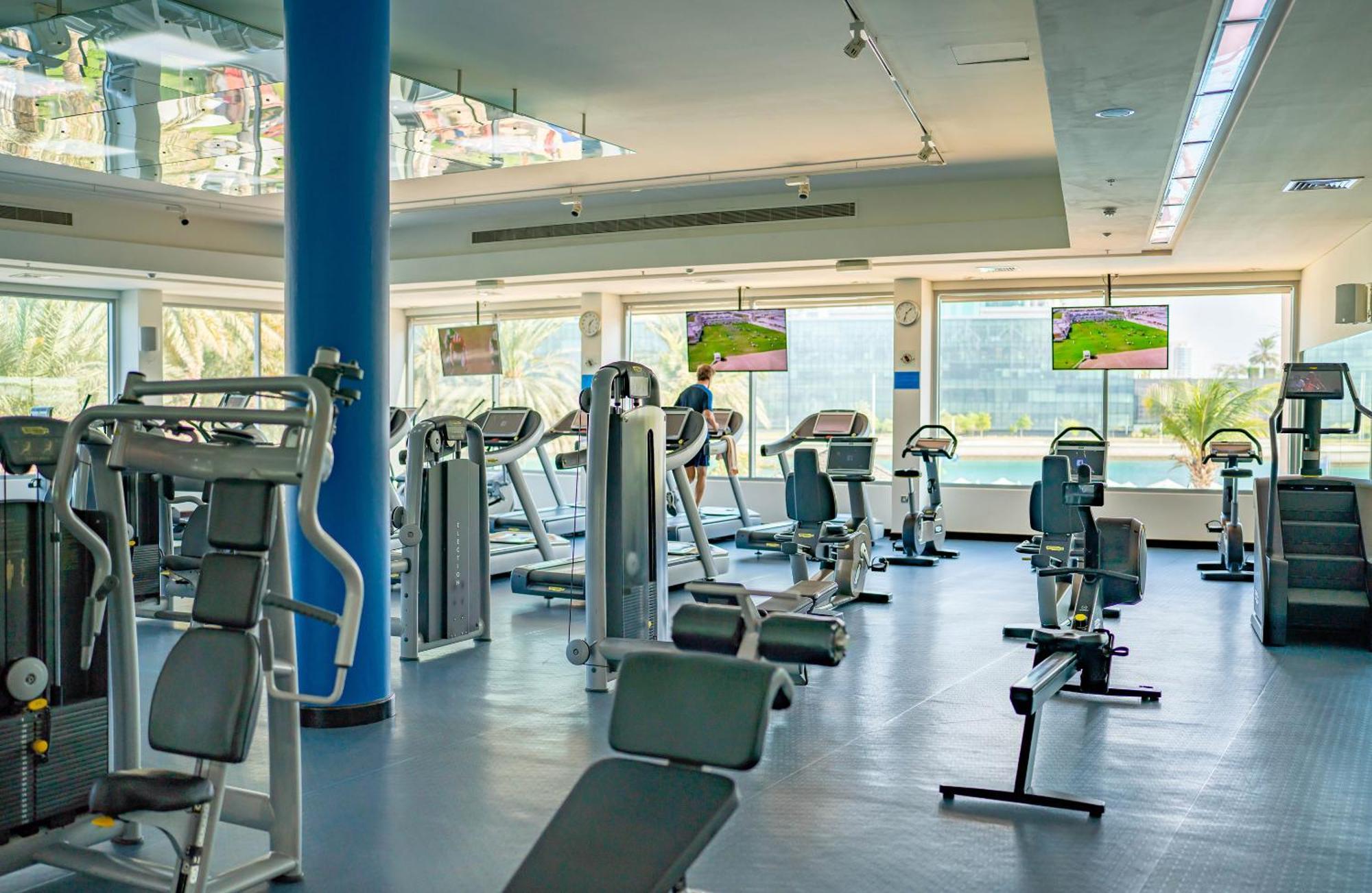 Beach Rotana - Abu Dhabi Exterior photo The gym at the hotel