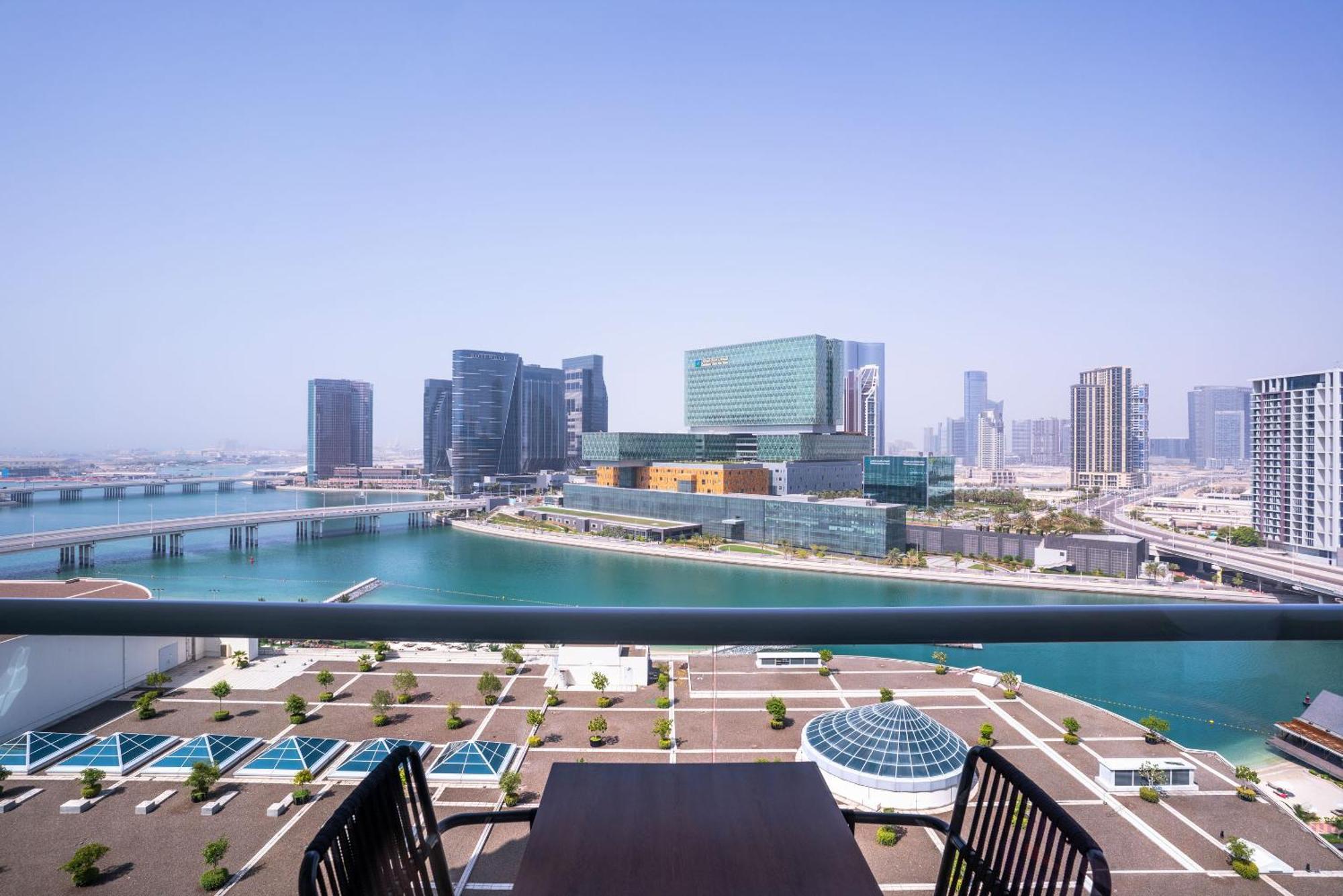 Beach Rotana - Abu Dhabi Room photo View of Al Biryani Super Mall from a nearby apartment